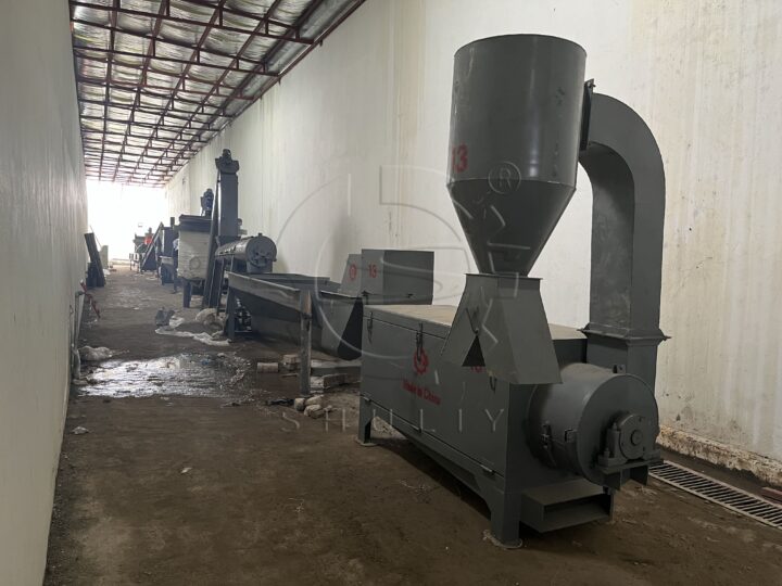 Linha de lavagem de garrafas de estimação no Sudão do Sul