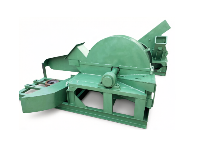 industrial wood chipper