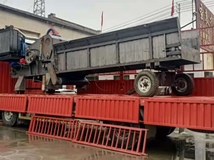 কাঠের বর্জ্য ক্রাশার শিপিংয়ের জন্য প্রস্তুত